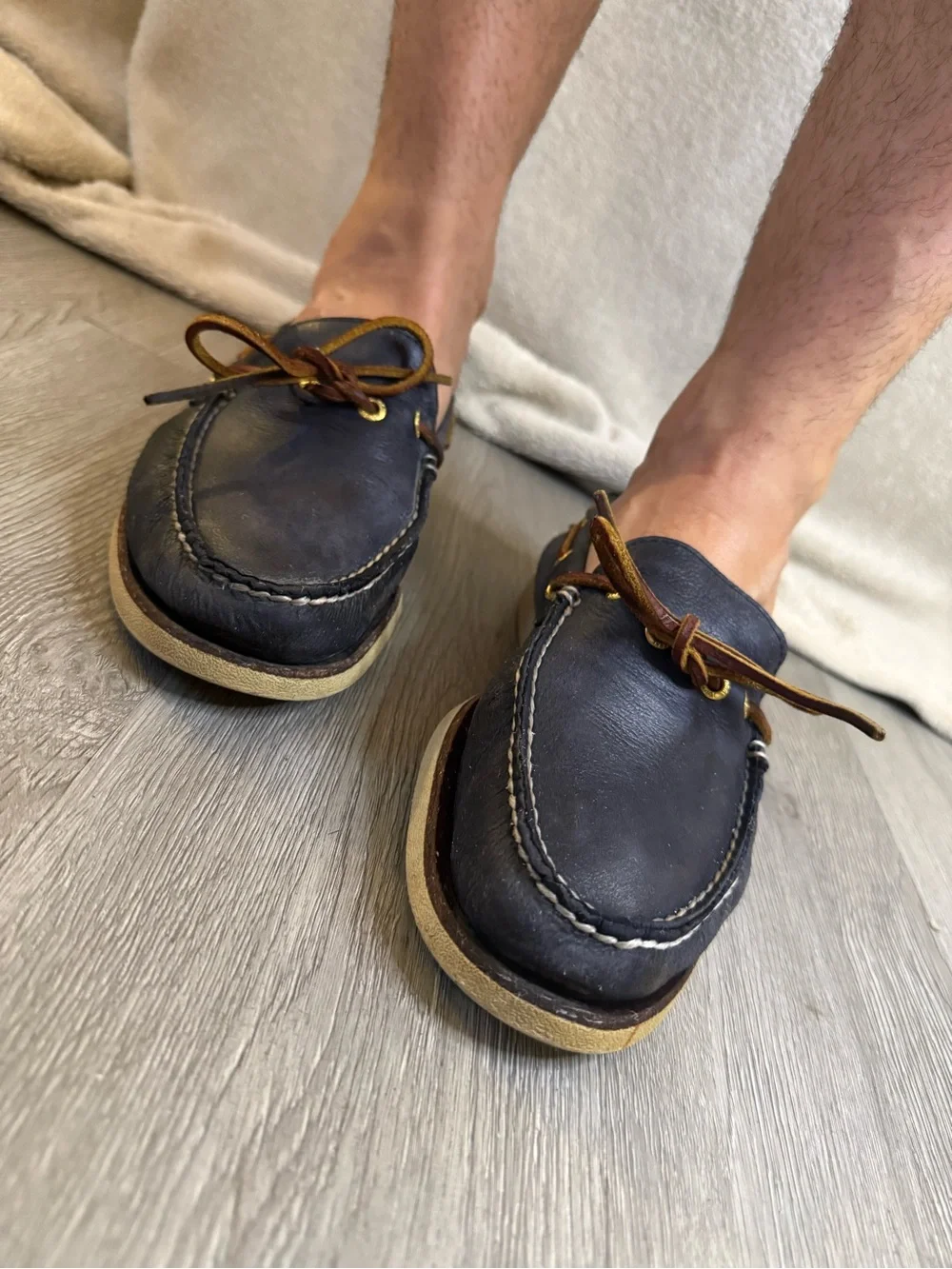 Sperry Navy Leather Boat Shoes with Brown Laces - size 8.5